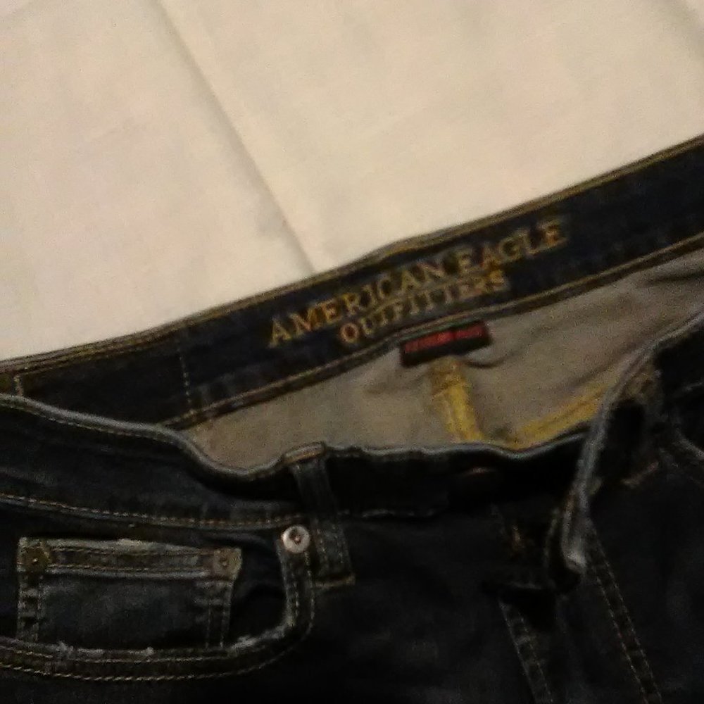 American Eagle Outfitters size 29x32 jeans
